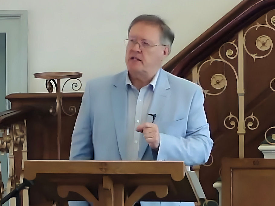Bob Little preaching