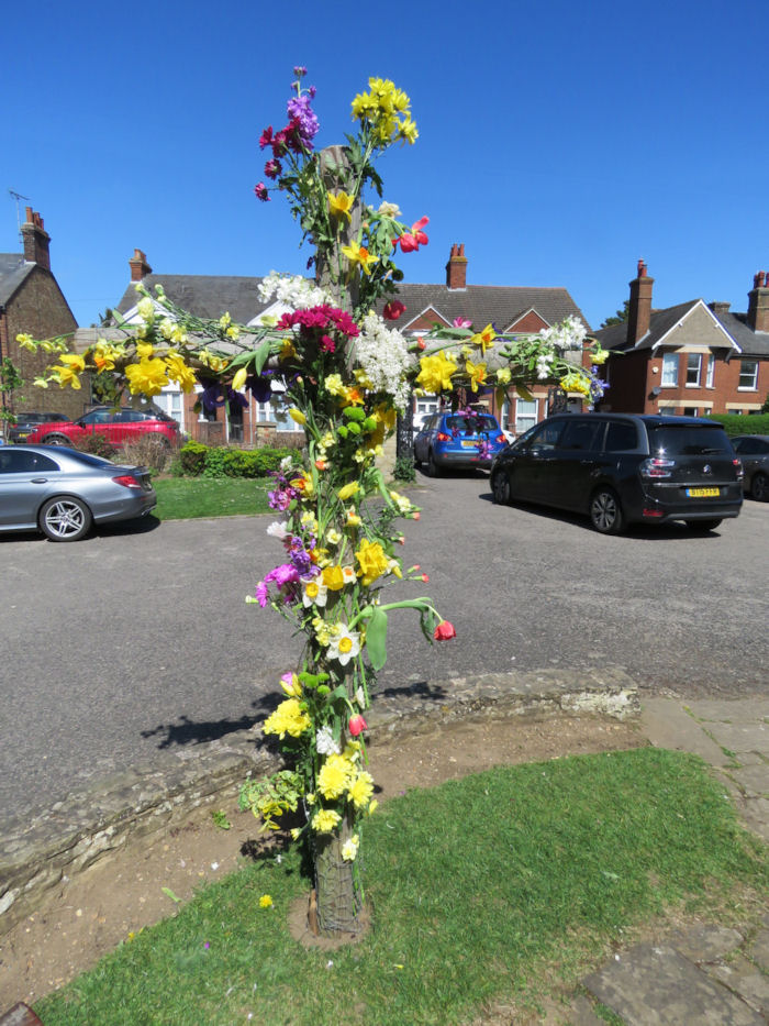 Flower decorated cross
